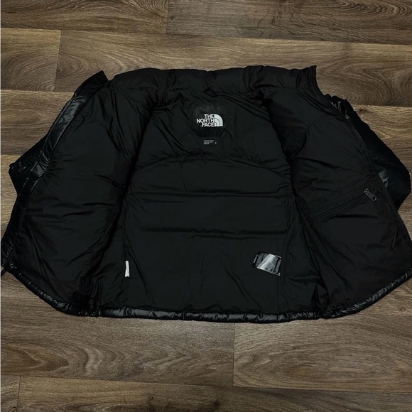 The North Face Women’s 2000 Retro Nuptse Jacket Black Size: Medium NWT - Picture 5 of 14